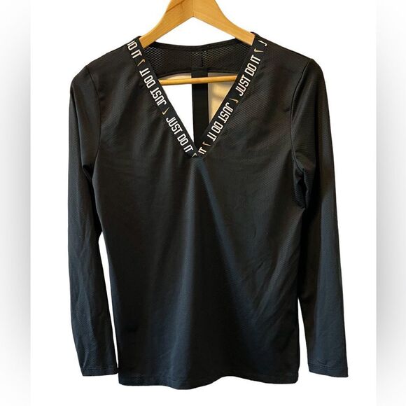 NIKE DRI FIT Black Lightweight Cut Out Workout Long Sleeve Top S - Picture 1 of 7